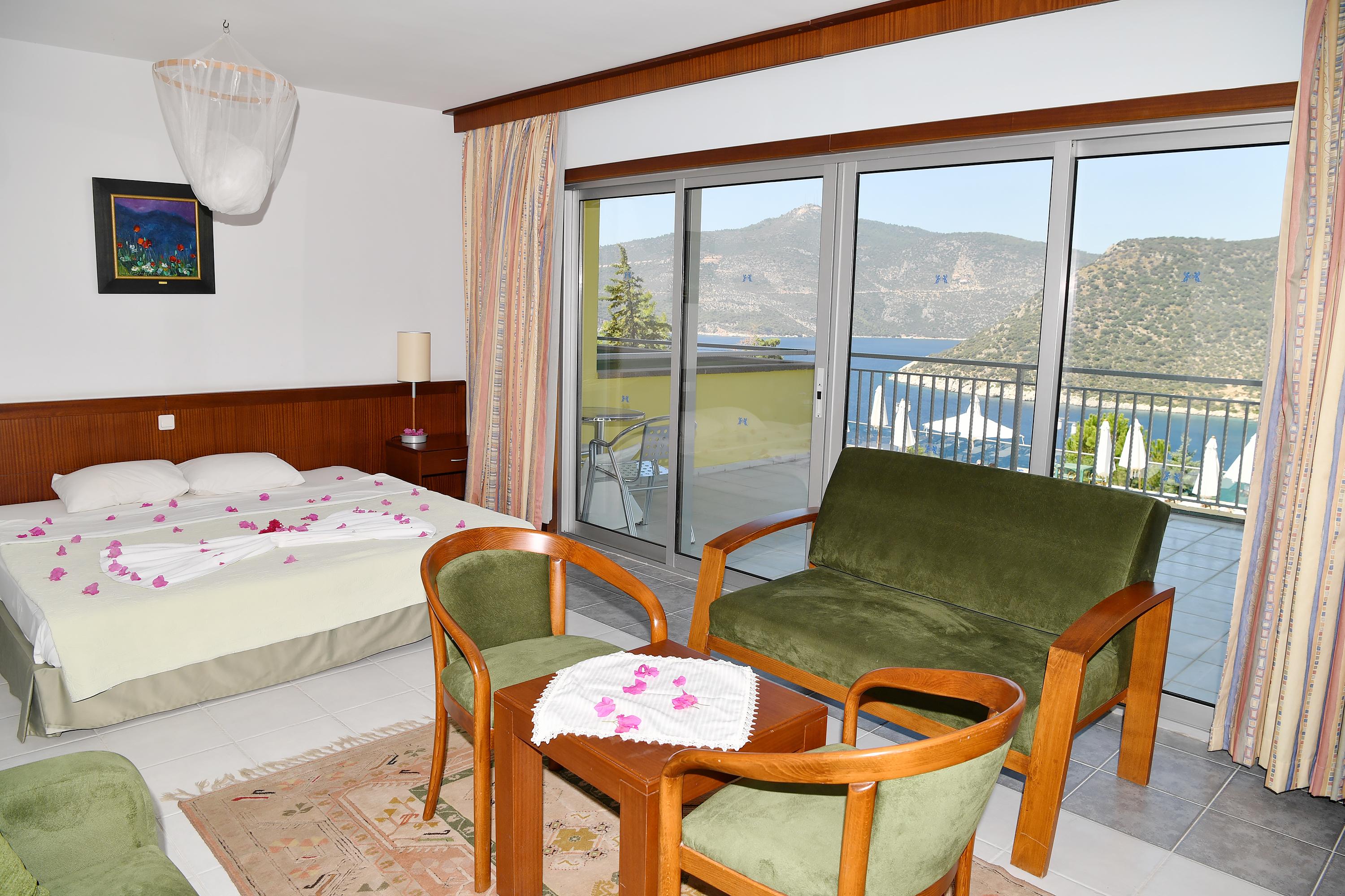 Otel Happy 3*