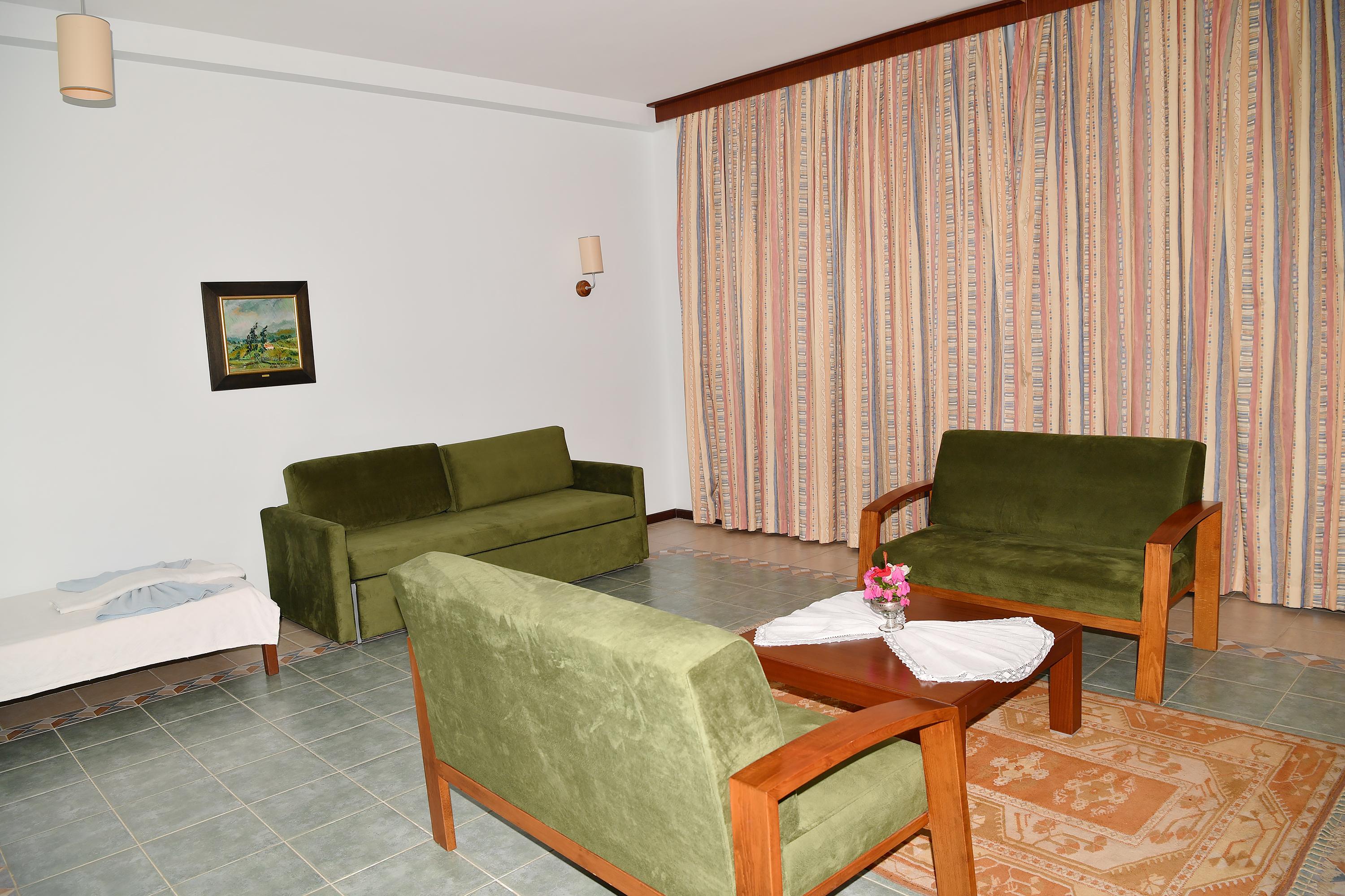 Happy Otel 3*